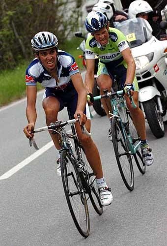 Alberto Contador (W&uuml;rth) digs deep, with Carlstr&ouml;m on his wheel.