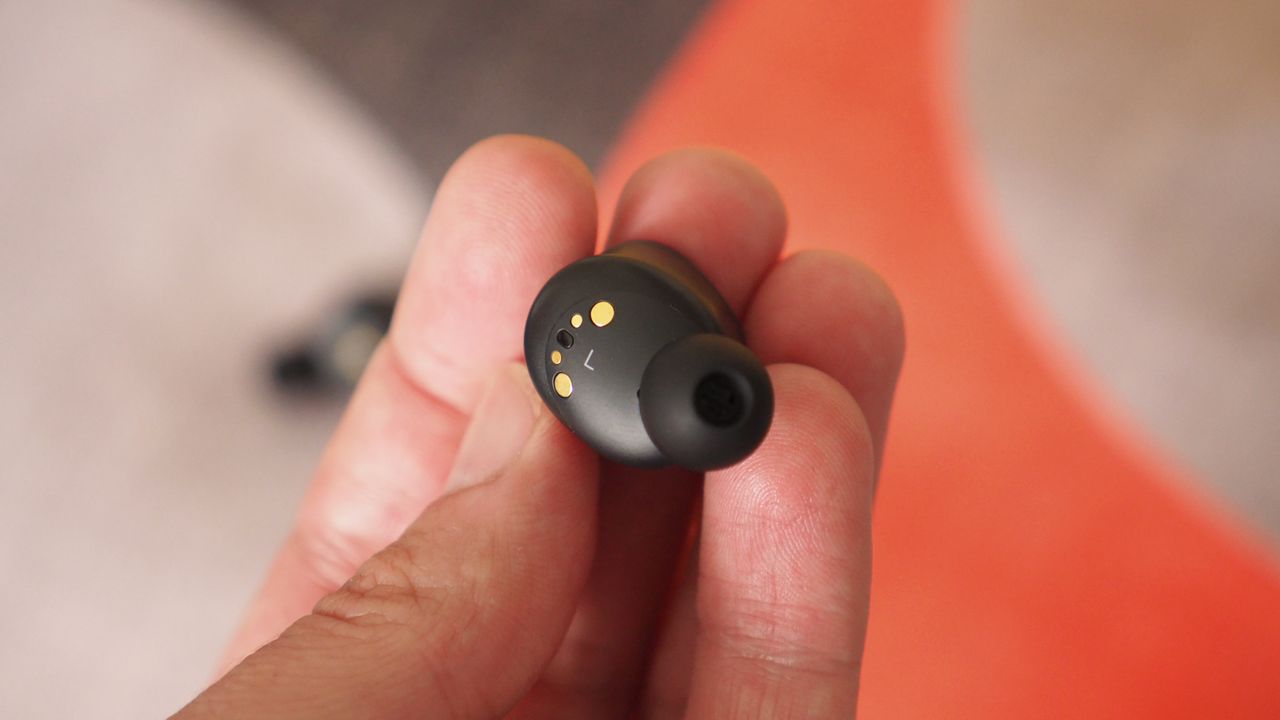 Bowers &amp; Wilkins Pi8 review