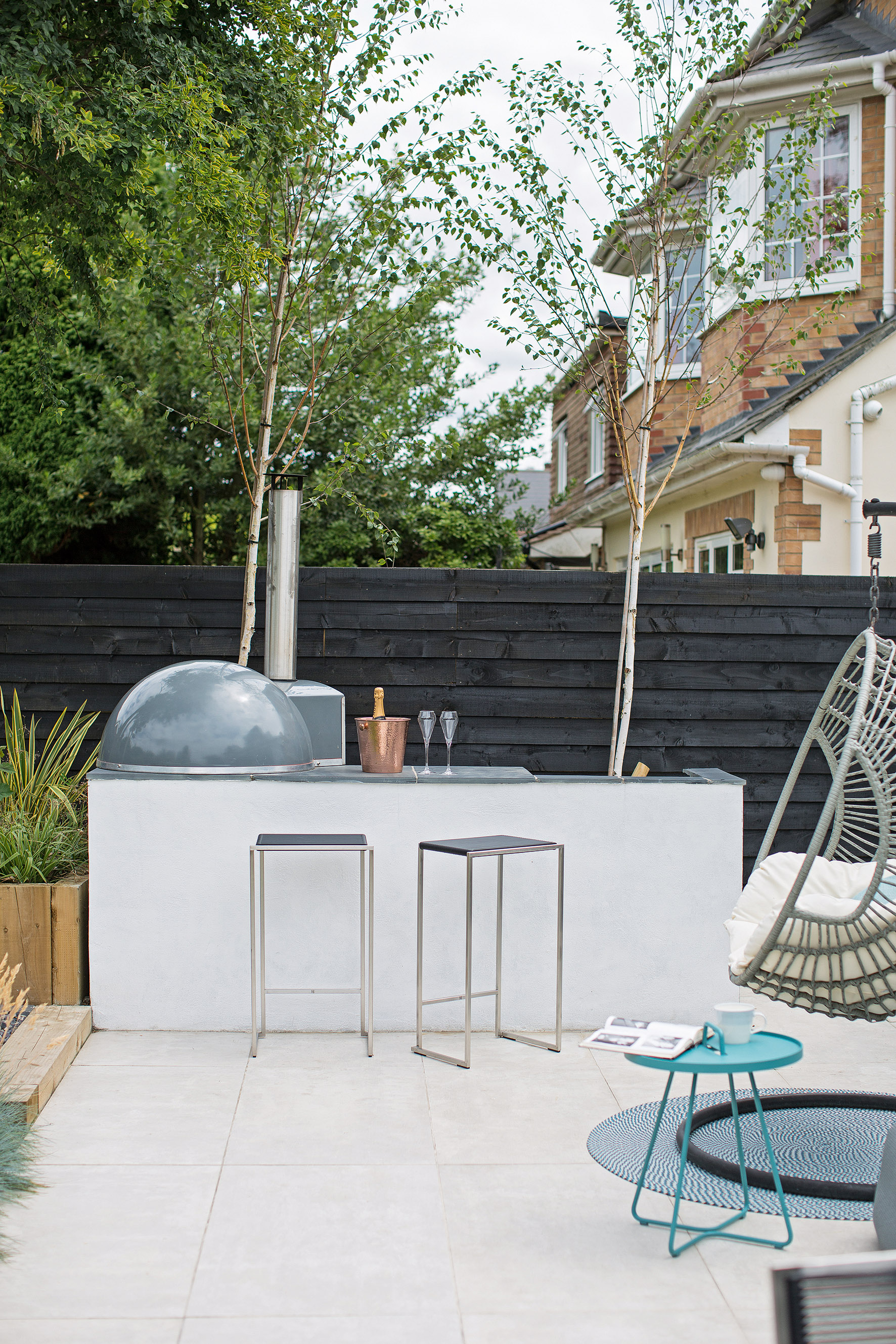 Garden makeover: a large plot transformed into a relaxing, modern space ...