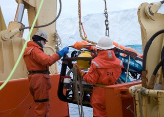 Antarctic ROV Launch - Do Not Republish