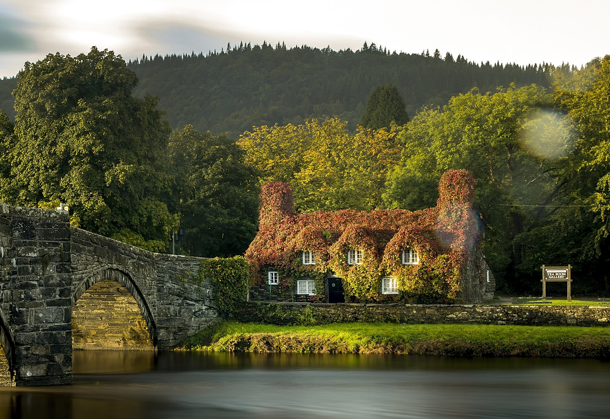 Tu Hwnt i'r Bont Tearooms on the River Conwy, in Llanrwst, Snowdonia.