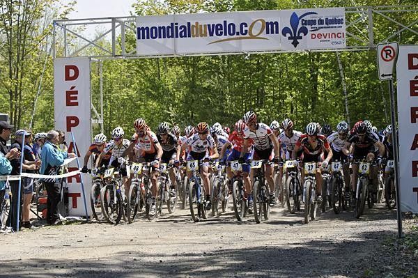 The start of the elite men's cross country race