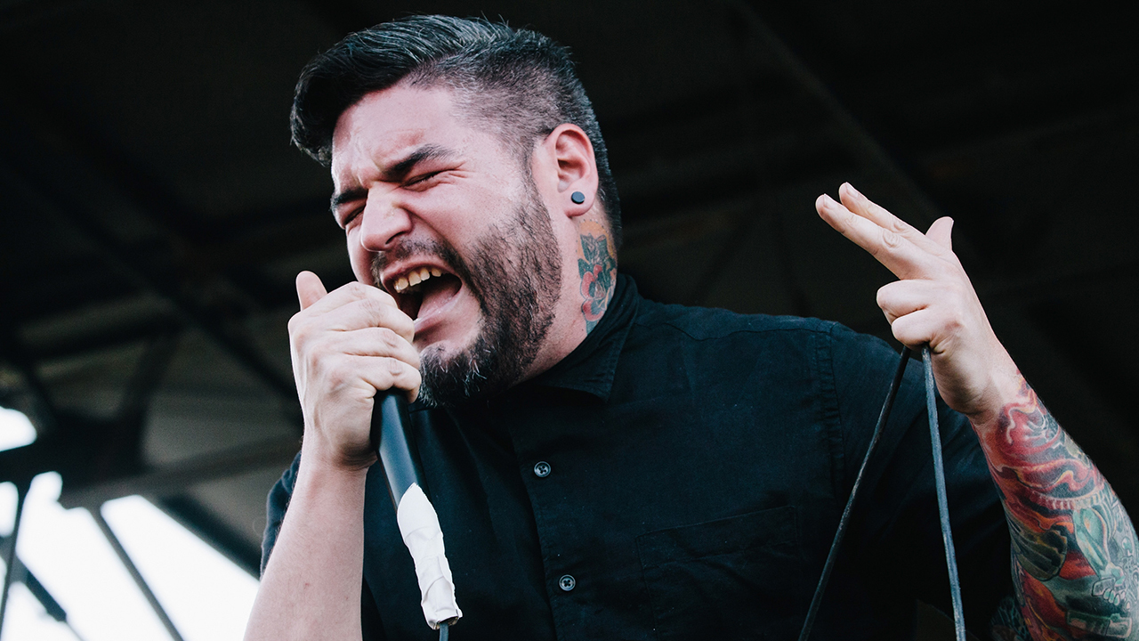 a shot of eddie hermida live